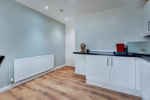 209/4 Duddingston Park South, Edinburgh, EH15 3EJ