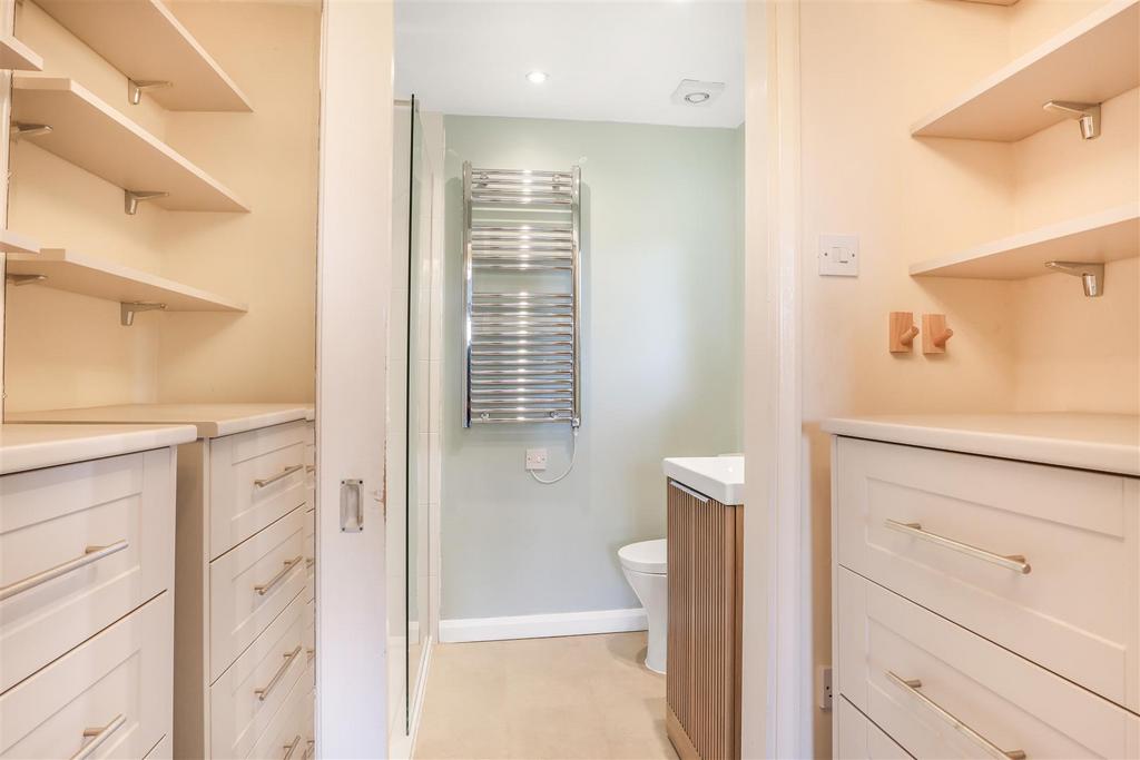 Ensuite/Dressing Room