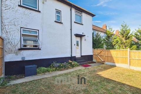 26 Hillcrest Avenue, Grays, RM20 3DA