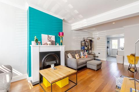 87 Beverley Avenue, Sidcup, DA15 8HF