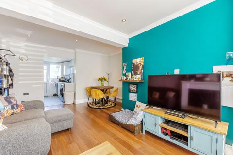 87 Beverley Avenue, Sidcup, DA15 8HF