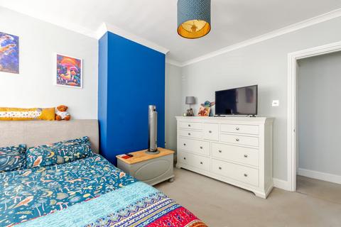 87 Beverley Avenue, Sidcup, DA15 8HF