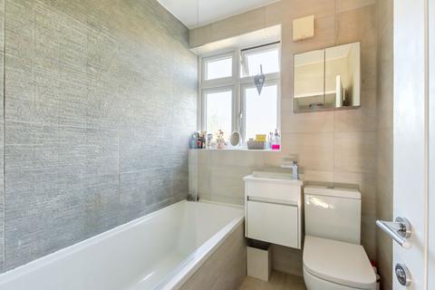 87 Beverley Avenue, Sidcup, DA15 8HF