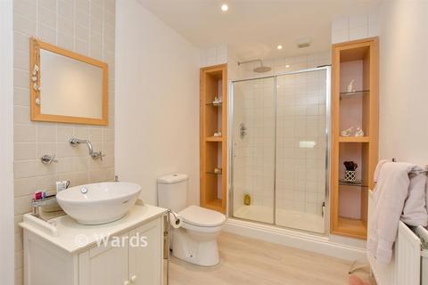 225 High Street, Wouldham, Rochester, ME1 3TY