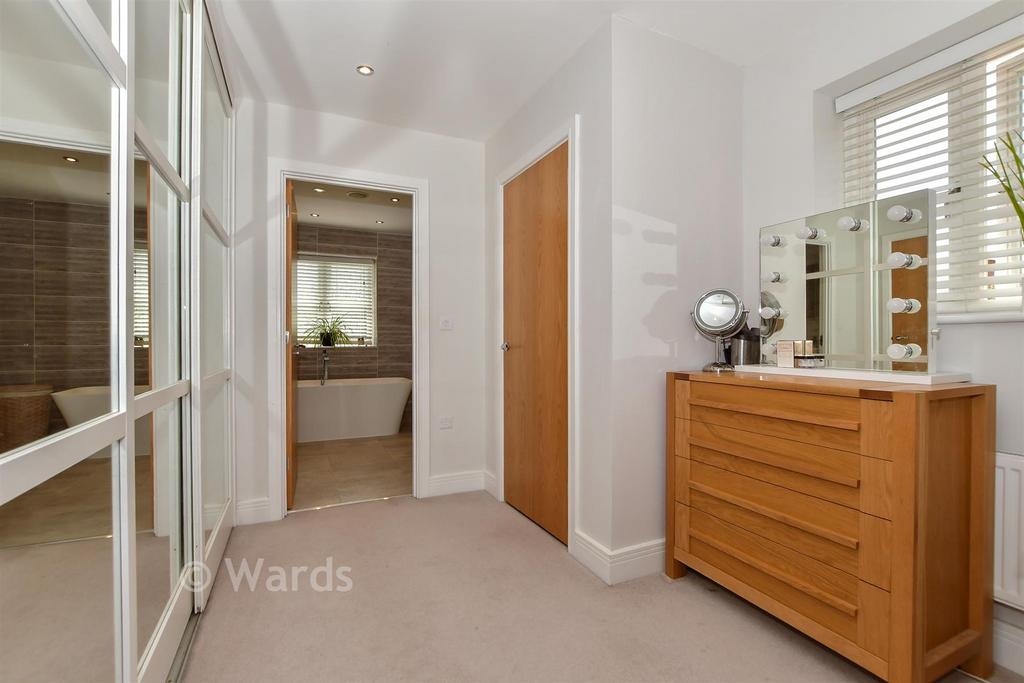 Walk-In Wardrobe