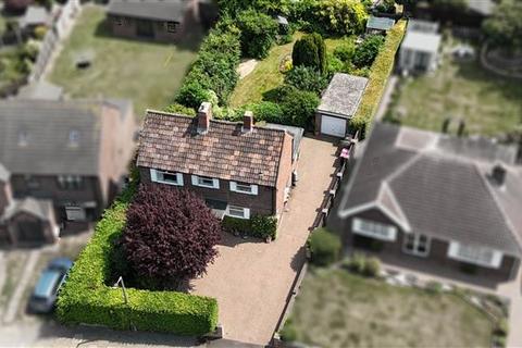 3 bedroom detached house for sale, Spinneyfield, Rotherham, S60 3HW