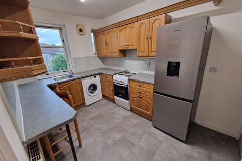 2 bedroom flat to rent, Scotts Street, Raploch, Stirling, FK8