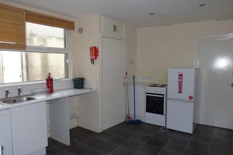 2 bedroom flat to rent, Ely Road, Cardiff, CF5