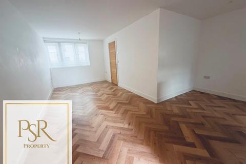 3 bedroom apartment to rent, Portland DT5