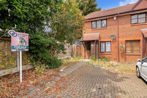 2 bedroom end of terrace house for sale, Armstrong Close, Dagenham, Essex