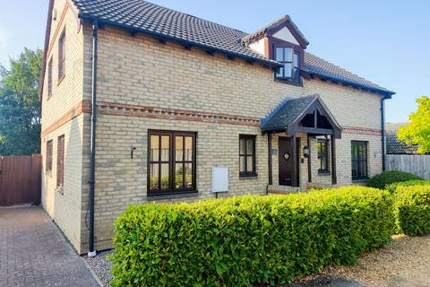 4 bedroom detached house for sale, Walnut Tree Walk, March PE15