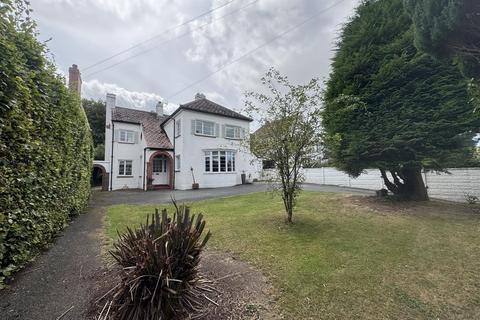 4 bedroom detached house for sale, 16 Merlins Hill, Haverfordwest