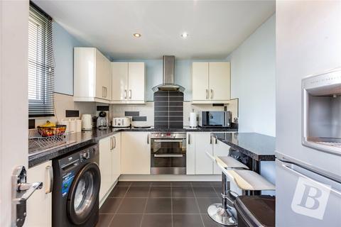 10 The Lichfields, Basildon, SS14 3RQ
