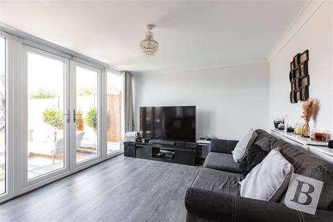 10 The Lichfields, Basildon, SS14 3RQ