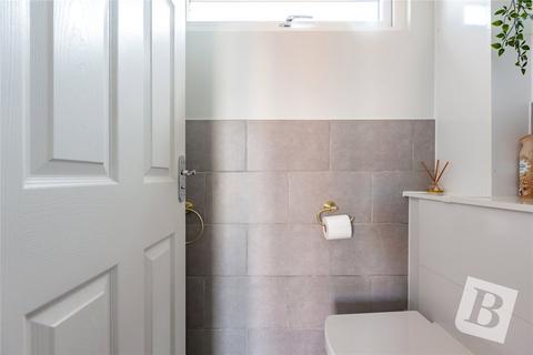 10 The Lichfields, Basildon, SS14 3RQ