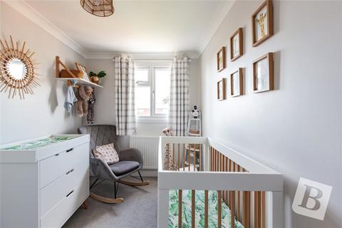 10 The Lichfields, Basildon, SS14 3RQ