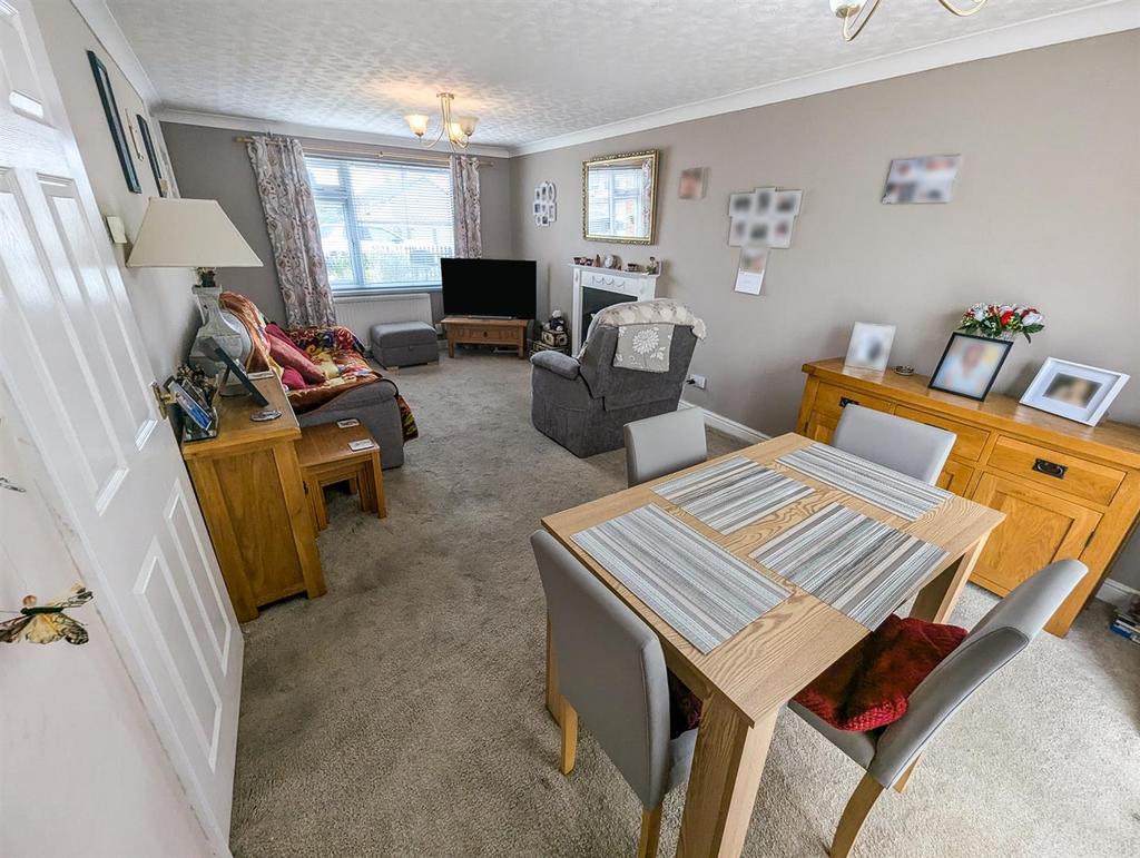 PXL 20250621 121210418.RAW-01.COVER.jpg