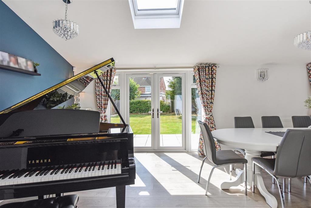 Sketch Ph43 6041477.jpg