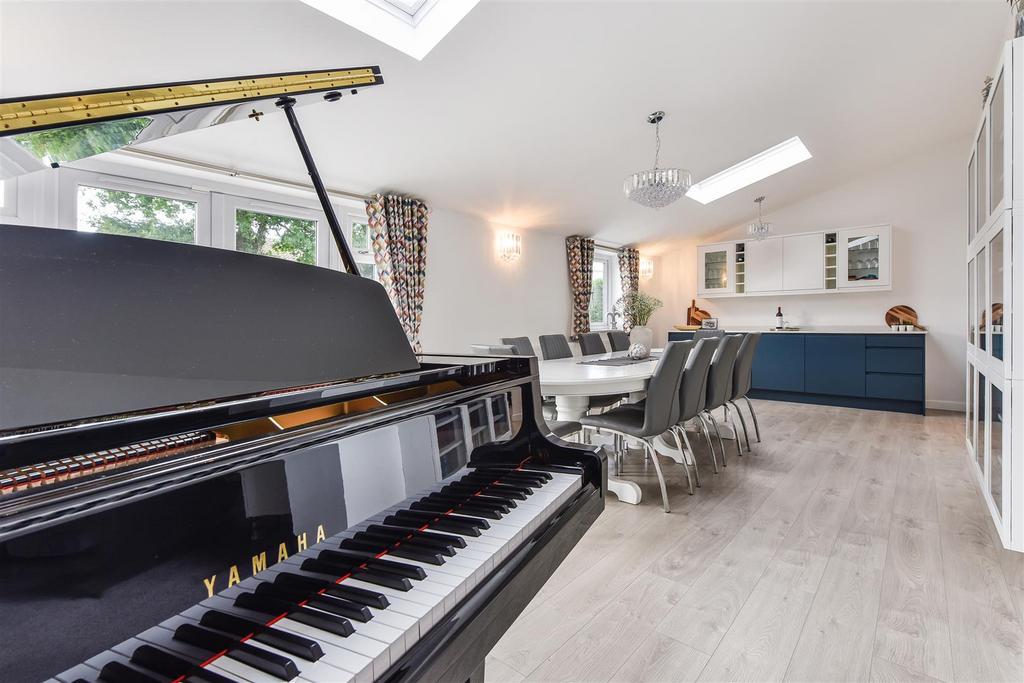 Sketch Ph5 6041439.jpg