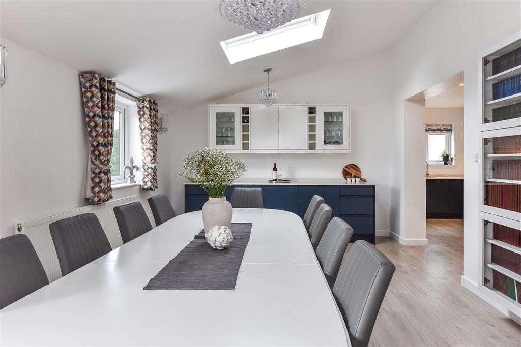 Sketch Ph7 6041441.jpg