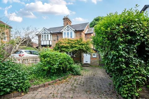 2 bedroom semi-detached house for sale, Green Lane, Stanmore