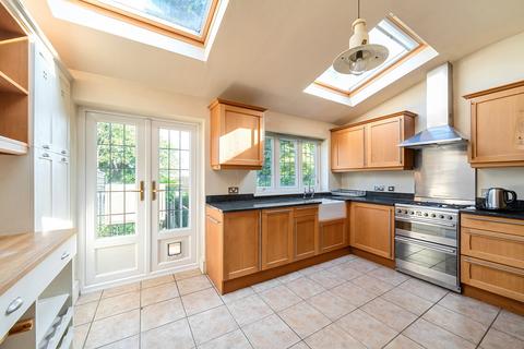 2 bedroom semi-detached house for sale, Green Lane, Stanmore