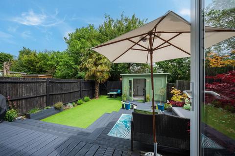 23 Westhurst Drive, Chislehurst, BR7 6HS
