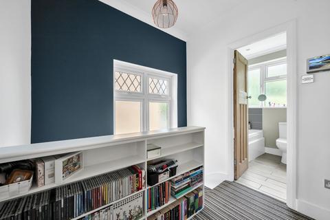 23 Westhurst Drive, Chislehurst, BR7 6HS