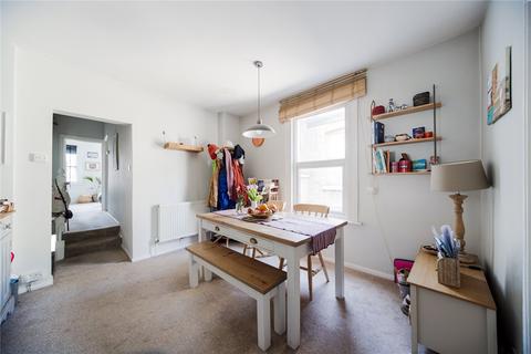 2 bedroom apartment for sale, Beech Road, London, N11