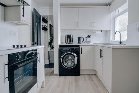 2 bedroom maisonette for sale, St. James Road, Watford, WD18