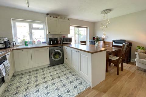 3 bedroom semi-detached house for sale, Pennine Way, FARNBOROUGH GU14