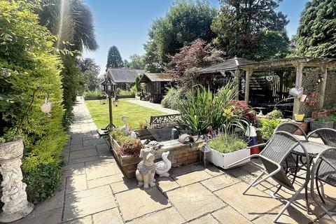 154 Malthouse Lane, Earlswood, Solihull, B94 5SD