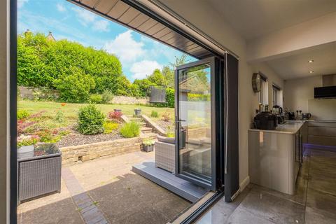 5 bedroom detached house for sale, Smithfield Avenue, Halifax