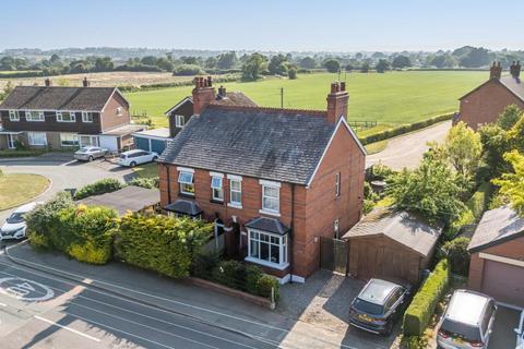 3 bedroom house for sale, Grange Road, Ellesmere.