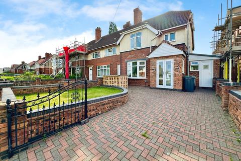 16 Hollands Road, Walsall, WS3 3AT
