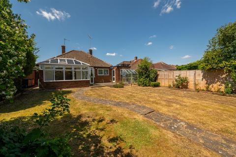 2 bedroom detached bungalow for sale, Meadow Way, Hitchin