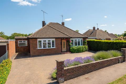 2 bedroom detached bungalow for sale, Meadow Way, Hitchin