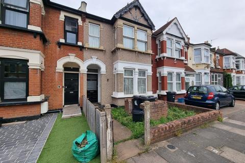 2 bedroom flat for sale, Glencoe Avenue, Ilford