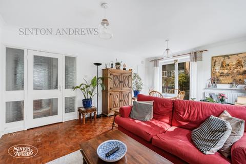 16 Woburn, London, W13 8DS