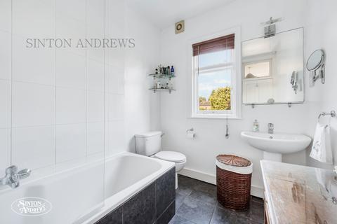 undefined, St George's Avenue, Ealing, W5