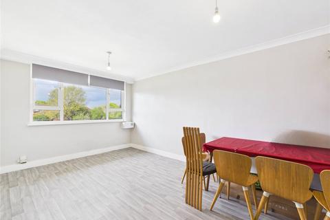 2 bedroom apartment to rent, Hanworth Road, Hampton