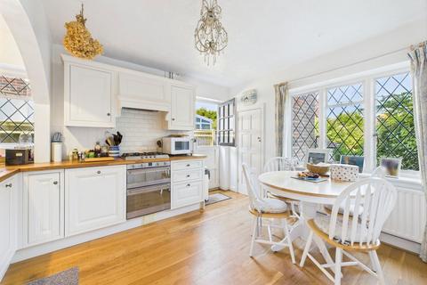 5 bedroom detached house for sale, George V Avenue, Worthing, BN11