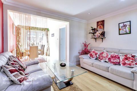 3 bedroom detached house for sale, Briarbank Close, Stoke-on-trent