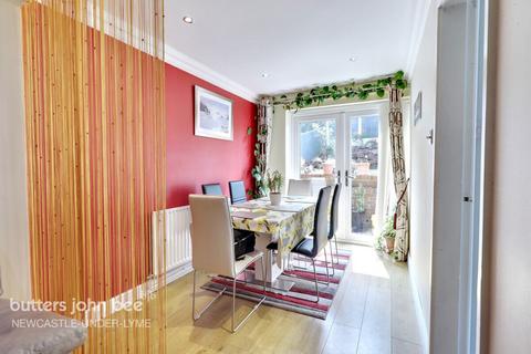 3 bedroom detached house for sale, Briarbank Close, Stoke-on-trent