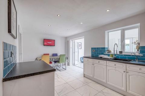 2 Nimmings Close, Birmingham, B31 4TA