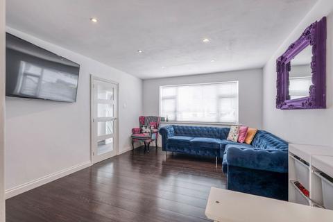 2 Nimmings Close, Birmingham, B31 4TA
