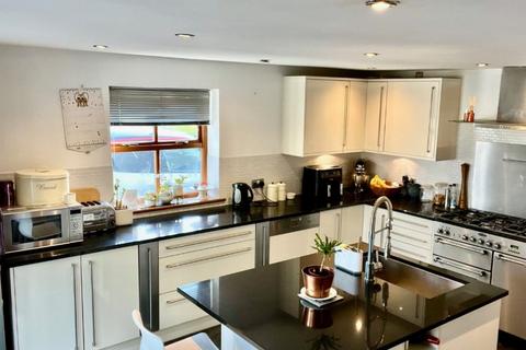 4 bedroom detached house for sale, Wayside Cottage, Lutterworth, LE17