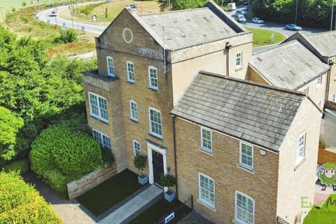 34 Compton Way, Sherfield On Loddon, Hook, RG27 0SQ