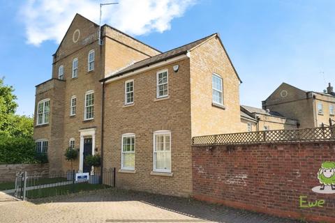 34 Compton Way, Sherfield On Loddon, Hook, RG27 0SQ