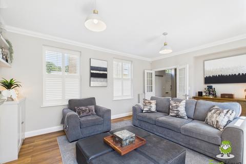 34 Compton Way, Sherfield On Loddon, Hook, RG27 0SQ